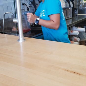 Tropical Smoothie Cafe - This employee was not wearing gloves ! - Juice Bars & Smoothies Near Me - Catonsville, Maryland Tropical Smoothie Cafe - This employee was not wearing gloves ! - Juice Bars & Smoothies Near Me - Catonsville, Maryland