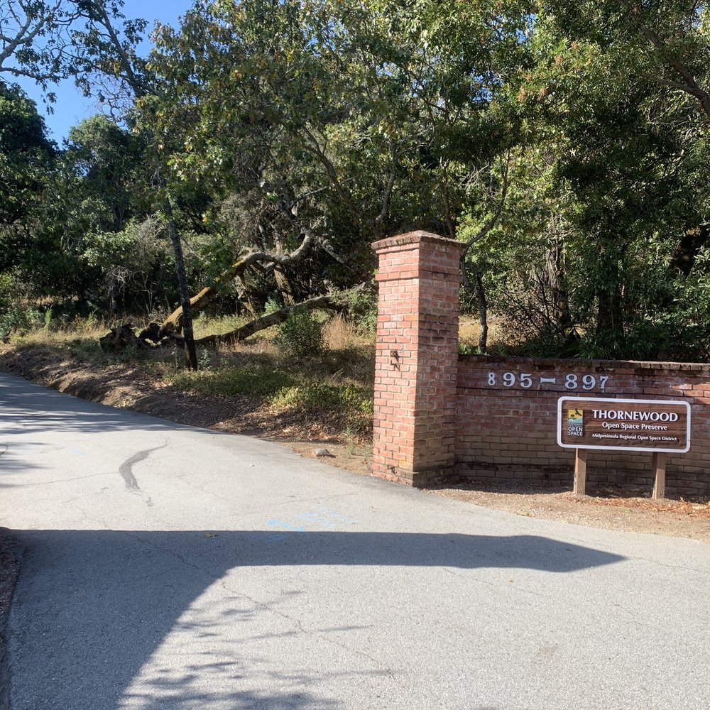 Thornewood Preserve - Entrance- easy to miss. - Parks Near Me - Woodside, California Thornewood Preserve - Entrance- easy to miss. - Parks Near Me - Woodside, California