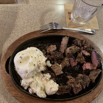 Applebee's Grill + Bar - Perfectly executed on all aspects flavor Cooking style Portions And temperatures - Sports Bars Near Me - Boise, Idaho Applebee's Grill + Bar - Perfectly executed on all aspects flavor Cooking style Portions And temperatures - Sports Bars Near Me - Boise, Idaho
