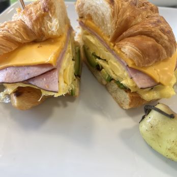 Kalefornia Love LA - Avocado Ham and Egg Croissant - Juice Bars & Smoothies Near Me - Whittier, California