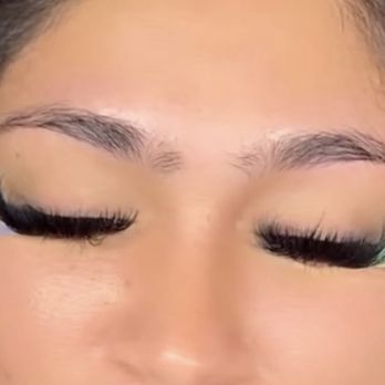 Bees Haus - Mega Volume Lash Extensions w/ UV lash tips - Eyelash Service Near Me - Fontana, California