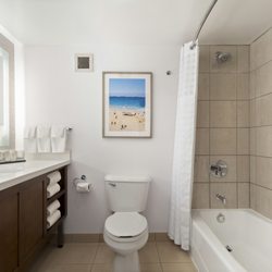 Embassy Suites by Hilton Anaheim South - Each suite has a private bathroom.