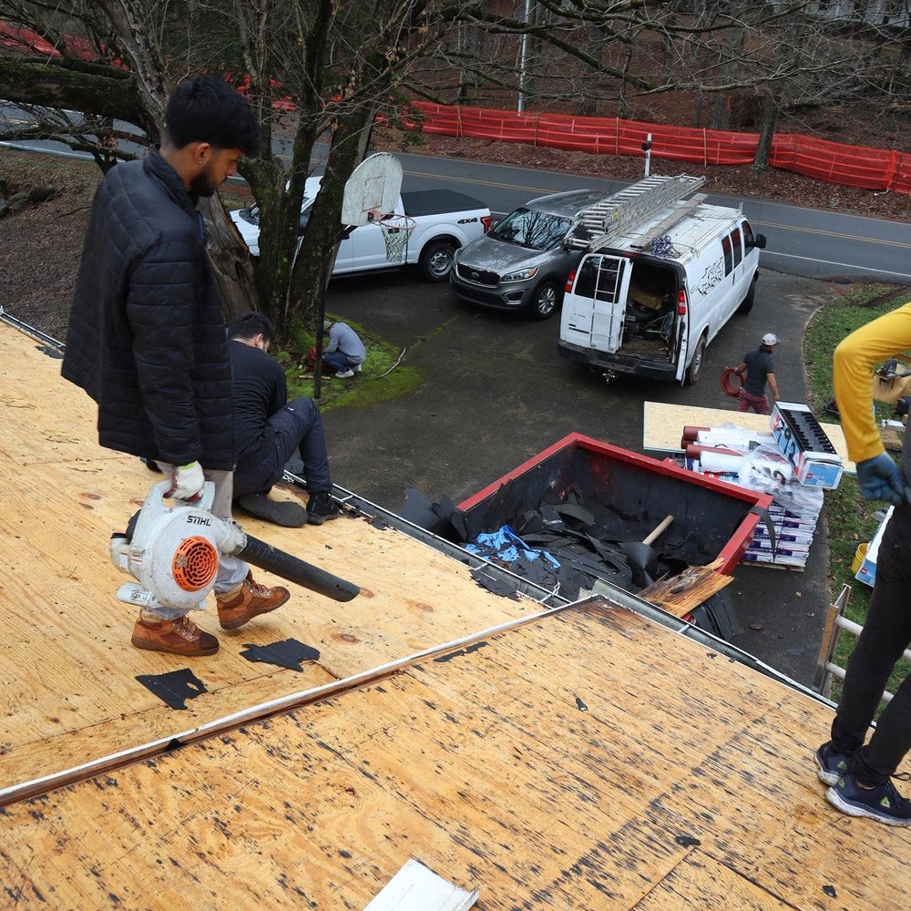 Slide of Southern States Roofing Pros