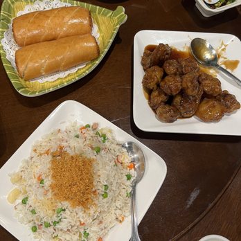 Vege Valley - Fried rice, fried bun, mushroom - Vegetarian Near Me - San Gabriel, California Vege Valley - Fried rice, fried bun, mushroom - Vegetarian Near Me - San Gabriel, California