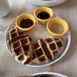 Wake Coffee & Kitchen - Croissant waffles