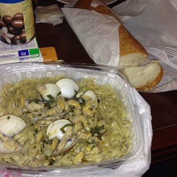 Lido Pizza - Linguine with clams white sauce - Pizza Near Me - Van Nuys, California Lido Pizza - Linguine with clams white sauce - Pizza Near Me - Van Nuys, California
