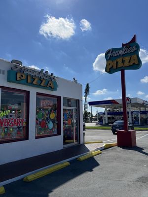 Frankie's Pizza by null