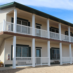 Firesteel Creek Lodge - New double-decker building with individual rooms and spa.