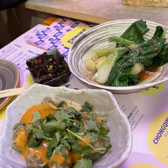 Dubbel Dubbel - Wontons, Pac Choi, mushroom salad - Asian Fusion Near Me - Gothenburg, O Dubbel Dubbel - Wontons, Pac Choi, mushroom salad - Asian Fusion Near Me - Gothenburg, O
