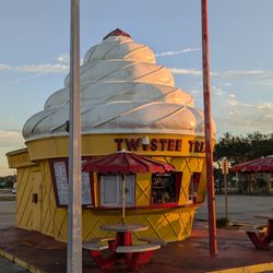 Twistee Treat - Twistee Treat, North Fort Myers