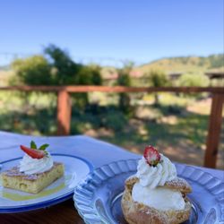 Il Fiorello Olive Oil - Puff pastry olive oil icecream & olive oil cake