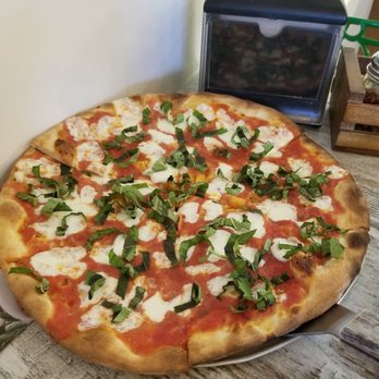 Tu Pizza - Very very yummy Margherita Pizza! - Italian Near Me - Hallandale Beach, Florida Tu Pizza - Very very yummy Margherita Pizza! - Italian Near Me - Hallandale Beach, Florida