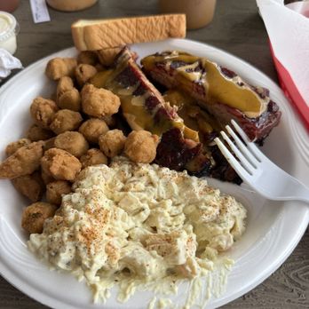 Moore's Whistling Pig Cafe - Ribs, tater salad and fried okra. - Barbeque Near Me - Pine Mountain, Georgia