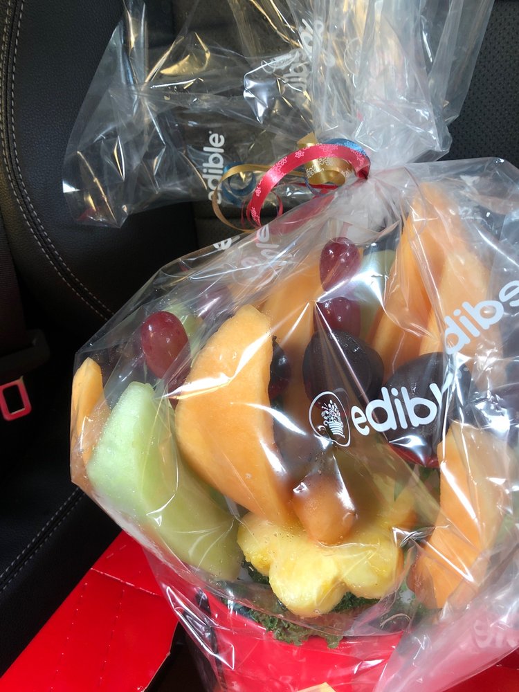 EDIBLE ARRANGEMENTS Updated September 2024 25 Reviews 890 Van