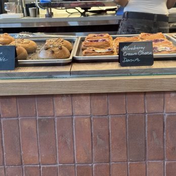 Miopane - Blueberry danish - Bakeries Near Me - Pasadena, California