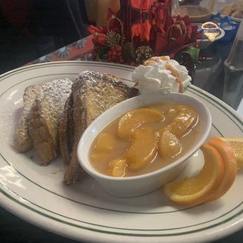 Flavor Table - Peach Cobbler French Toast - Cajun/Creole Near Me - Los Angeles, California Flavor Table - Peach Cobbler French Toast - Cajun/Creole Near Me - Los Angeles, California