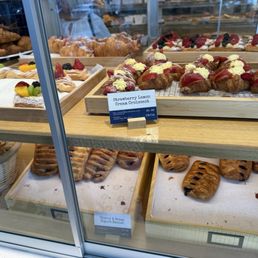 Mini Strawberry Lemon Cream Croissant
