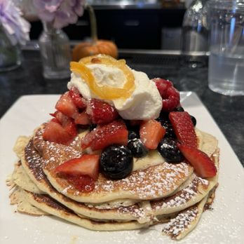 Café Luna - Coffee & Tea Near Me - Cambridge, Massachusetts