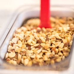 Amara Froyo - Almonds