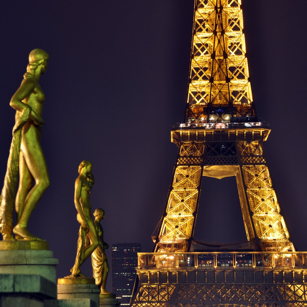 Taken with my tripod ad Place du Trocadero. Taken with my tripod ad Place du Trocadero.