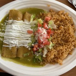 Tacos Los Rabanitos - Enchiladas Suizas with all rice
