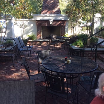 Maison De Lu - Outdoor courtroom dining! - French Near Me - Ocean Springs, Mississippi Maison De Lu - Outdoor courtroom dining! - French Near Me - Ocean Springs, Mississippi