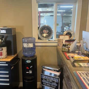 Blue Ridge Truck & Auto - Cozy lobby - Auto Repair Near Me - Roanoke, Virginia Blue Ridge Truck & Auto - Cozy lobby - Auto Repair Near Me - Roanoke, Virginia