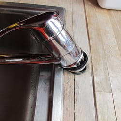 Lisbon Experience Apartments - Rosa Flat in Bairro Alto - broken kitchen tap.