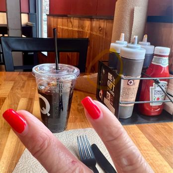 Q-BBQ - Those metal caddy has sharp edges be careful - Barbeque Near Me - Naperville, Illinois