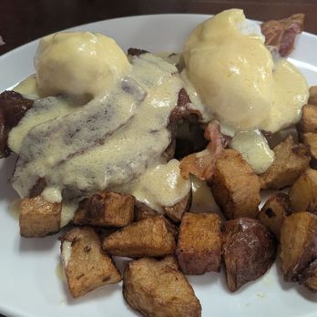 Granite Street Cafe - Eggs Benedict with Hamburger Patty - Irish Near Me - Quincy, Massachusetts