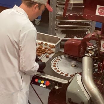 Sweet Pete's Candy - Machine to package chocolate - Candy Stores Near Me - Jacksonville, Florida Sweet Pete's Candy - Machine to package chocolate - Candy Stores Near Me - Jacksonville, Florida