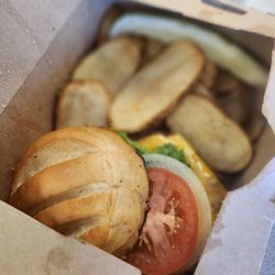 Shamrock Brewing - Angus burger with chips