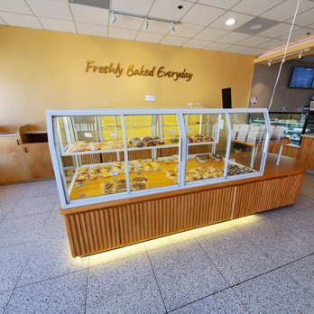 Zimo Bakery & Cafe - Pastry cabinet - Bakeries Near Me - Tampa, Florida