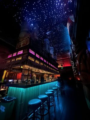 Tradition bar by null