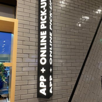 Shake Shack Nanuet - App + online pick up area - Ice Cream & Frozen Yogurt Near Me - Nanuet, New York Shake Shack Nanuet - App + online pick up area - Ice Cream & Frozen Yogurt Near Me - Nanuet, New York