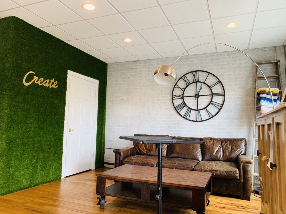 The Artisan Company Logo