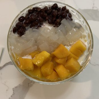 Mango Mango Dessert - Snow White Mango Juice w. Red Beans - Desserts Near Me - Buffalo, New York Mango Mango Dessert - Snow White Mango Juice w. Red Beans - Desserts Near Me - Buffalo, New York