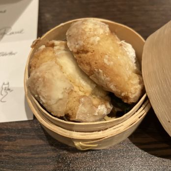 Kō - White chocolate macadamia cookies - Seafood Near Me - Maui, Hawaii
