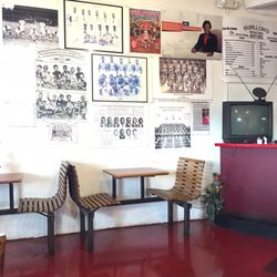 McMillon's Bar-B-Que - Some of the old times decor