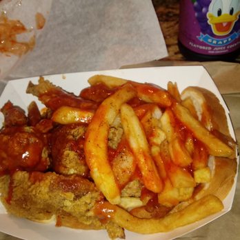 Marlon's Chicken - It's just okay taste like Church's with no salt & she 4 got my slaw. NOT BETTER THAN HAROLD'S - Chicken Shop Near Me - Chicago, Illinois