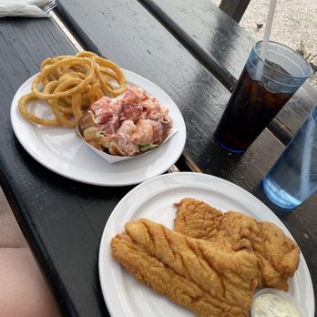 Belle Isle Seafood - Spread (Lobster Roll, Fried Haddock) - Seafood Near Me - Winthrop, Massachusetts