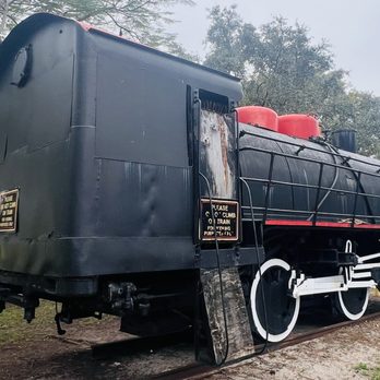 1936 Switcher Engine - Landmarks & Historical Buildings Near Me - Fort Lauderdale, Florida