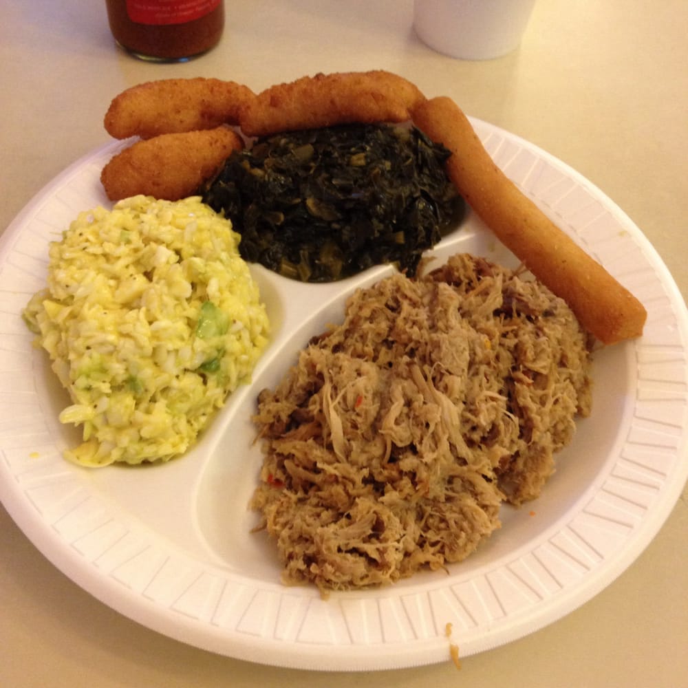 Order Barbecue Pork & Brunswick Stew Plates - Small Combo	 food online from Jackson's Big Oak Barbecue store, Wilmington on bringmethat.com