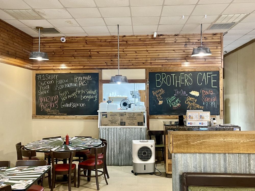 Brothers  Cafe