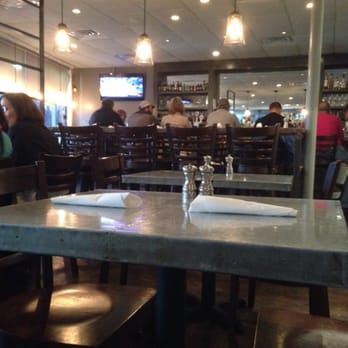 The 5 Spot - Ambience - American Near Me - Savannah, Georgia