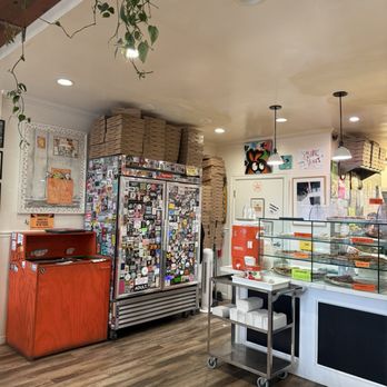 Outta Sight Pizza - Interior - Pizza Near Me - San Francisco, California Outta Sight Pizza - Interior - Pizza Near Me - San Francisco, California