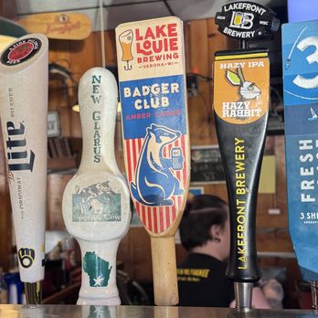 Oakcrest Tavern - Tap beers on offer - American Near Me - Madison, Wisconsin