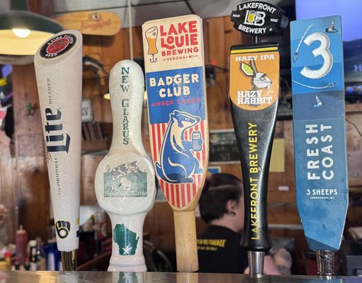 Oakcrest Tavern by null