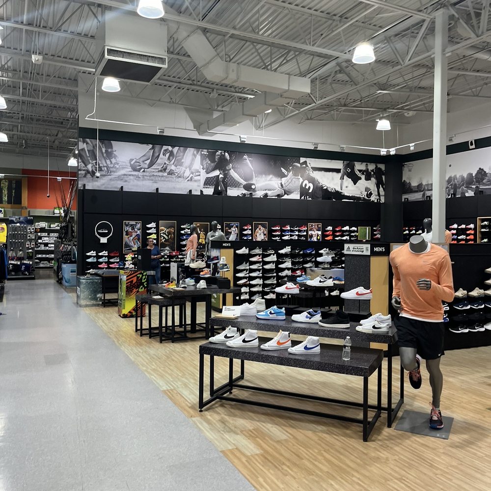 DICK'S Sporting Goods - Sports Wear Near Me - San Diego, California DICK'S Sporting Goods - Sports Wear Near Me - San Diego, California