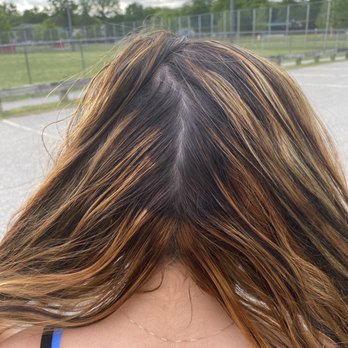 Dellaria Salon Wellesley - Next day - Hair Salons Near Me - Wellesley, Massachusetts Dellaria Salon Wellesley - Next day - Hair Salons Near Me - Wellesley, Massachusetts